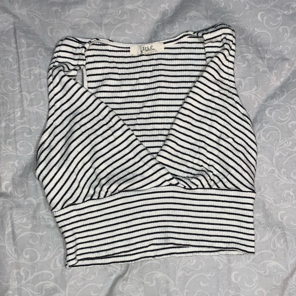White / Blue striped crop - small
